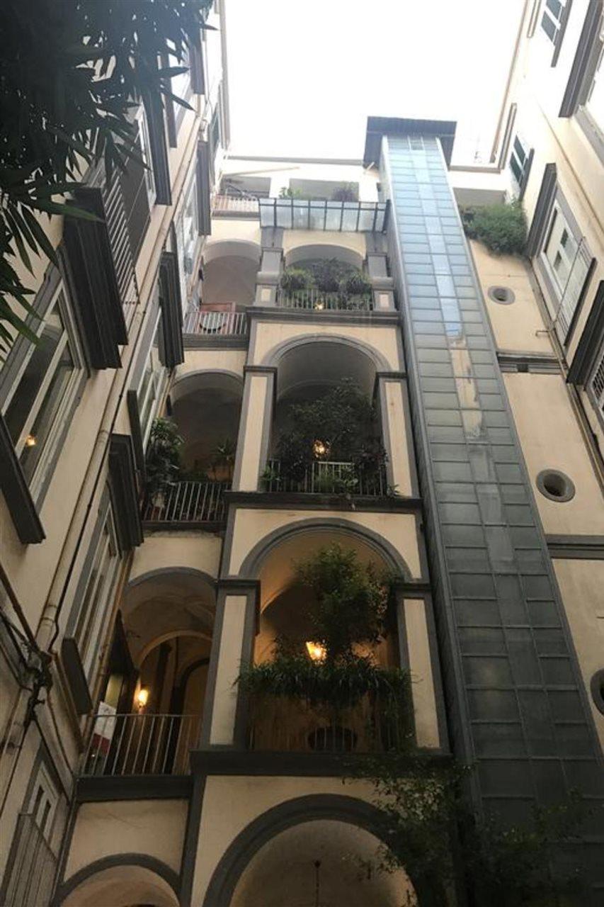 B&B Chiaia 216 Napoli Ngoại thất bức ảnh
