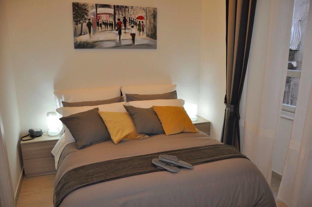 B&B Chiaia 216 Napoli Ngoại thất bức ảnh