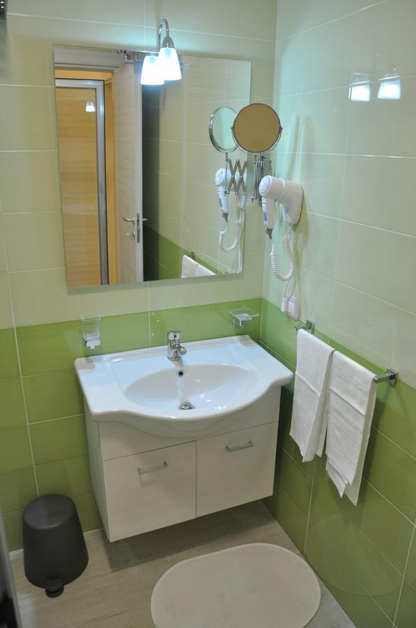 B&B Chiaia 216 Napoli Ngoại thất bức ảnh