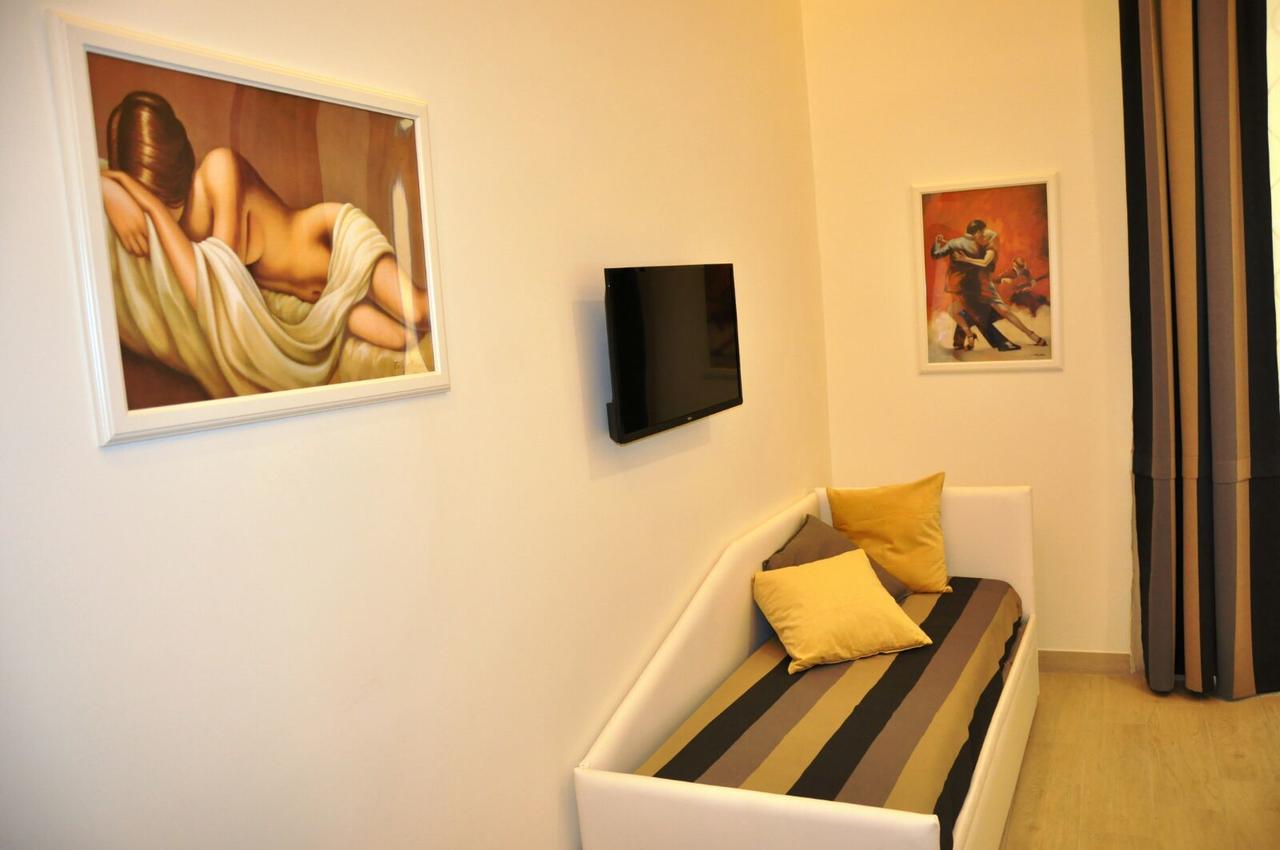 B&B Chiaia 216 Napoli Ngoại thất bức ảnh