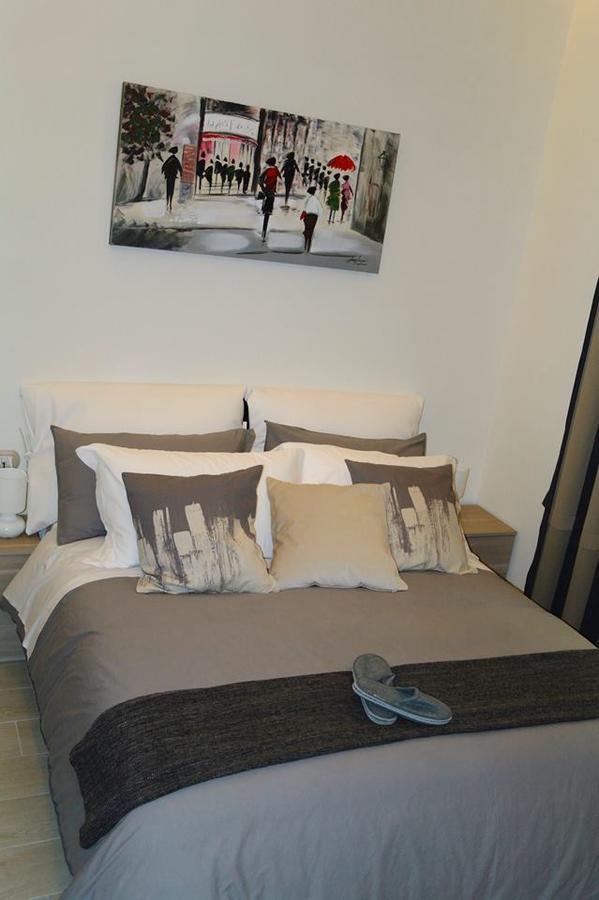 B&B Chiaia 216 Napoli Ngoại thất bức ảnh